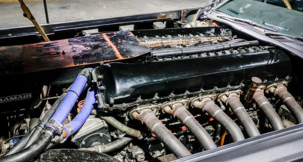 La Bestia: Análisis técnico del falso Rolls-Royce con motor de avión Merlin V12 de 27 litros