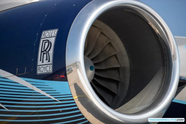 Marcas de Coches que Fabricaron Aviones: Historia Completa y Transferencia Tecnológica al Automóvil