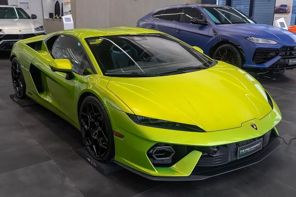 Lamborghini Temerario y la estrategia #SheDrivesaLambo: análisis del mercado femenino