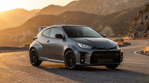 Toyota GR Yaris 2025: Despliegue Aerodinámico Extremo con el Nuevo Paquete Aero Performance - Análisis y Detalles