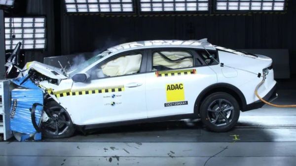 Resultados Latin NCAP 2025: Análisis de la seguridad del Kia EV4, VW Tiguan y Toyota Yaris