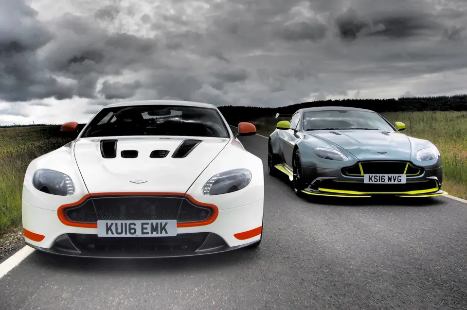 ¡Aston Martin Vantage GT8: Un Bestia de la Pista en la Carretera! 🏎️💨