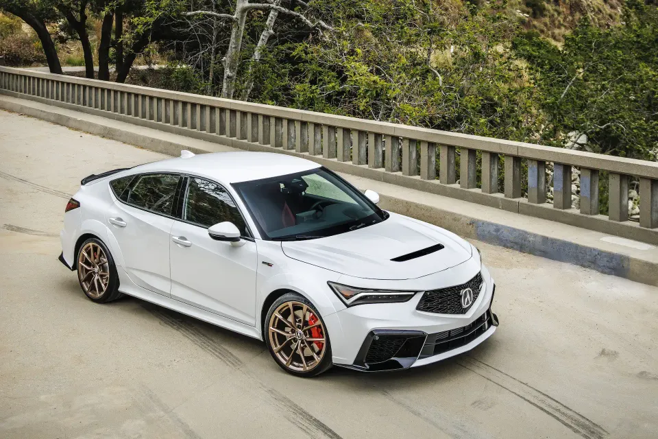 Acura Integra 2024: Análisis Profesional, Precios en México y Comparativa Integral con el Civic Si