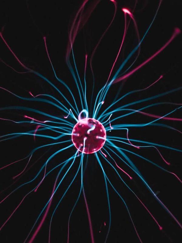 Why Big Things Don't Act Weird: How Quantum Entanglement Explains Our Normal World