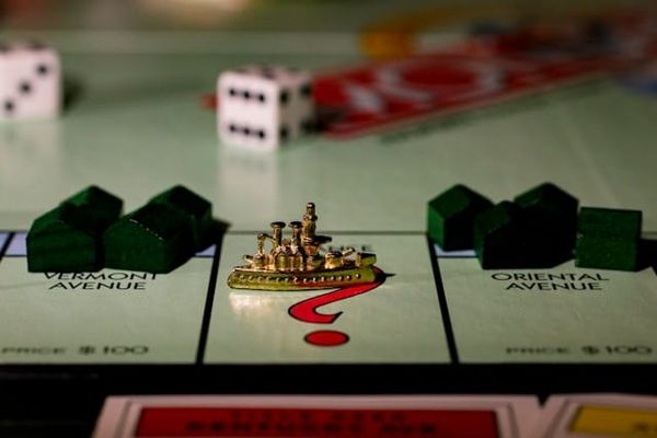 Power and Class: How Ownership Shapes Control