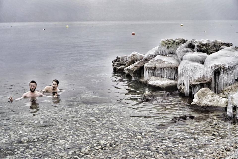 Baignade dans le lac de Neuchâtel eau à 4 degrés Repousser ses limites