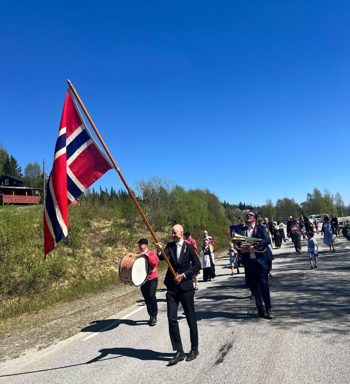 17. mai-feiring i strålende vær