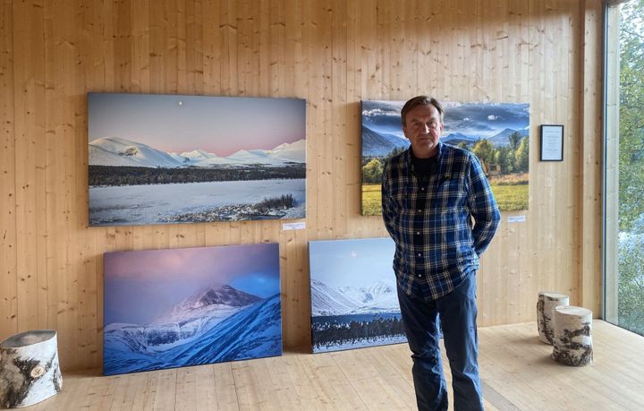 Fornøyd fotograf i Fossehuset