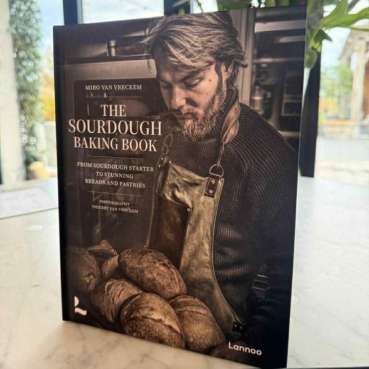 Miro gir ut bok om surdeig