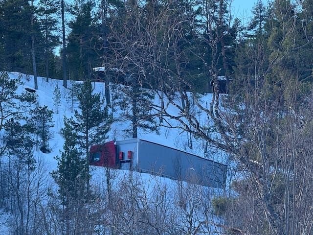 Trafikkaos ved Enden, men veien åpnet 12.20