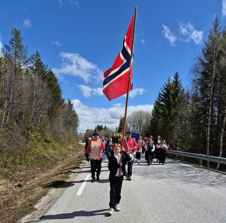 Bilder og klipp fra 17. mai 2026