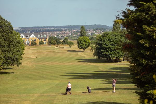 Different ways to play golf
