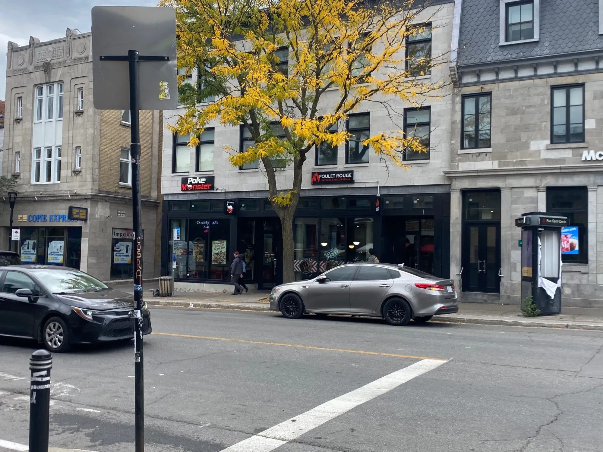 Édifice résidentiel et commercial sur la rue Saint-Denis