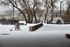 Une photo prise en hiver, avec de la neige.