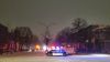 Une photo de nuit, en hiver, du boulevard Saint-Joseph, prise à partir de la rue Saint-Urbain en regardant vers l'ouest.