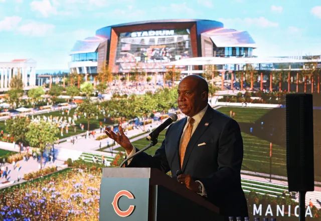 Podcast: The Bears’ $4.6 billion farmer’s market with a stadium attached
