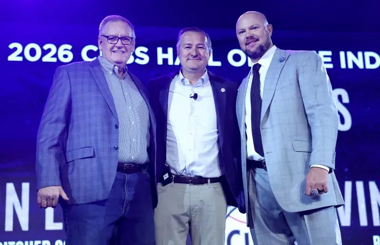 The Utility Tunnel is getting some new famers