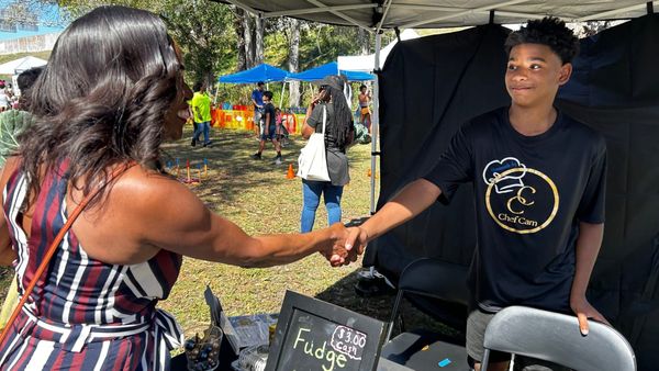 In St. Pete, Generational Wealth Is Being Taught at a Folding Table