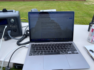 N8gnj_meadow_day_2023_laptop_notetaking