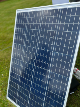 N8gnj_meadow_day_2023-08_100_watt_solar_panel