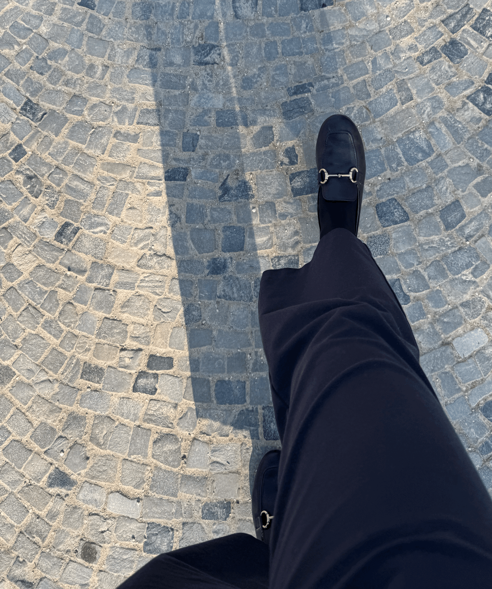 In der Sandsteinvilla N° 2 - Die Auffahrt. Über innere Bewegung und äußere Handlung