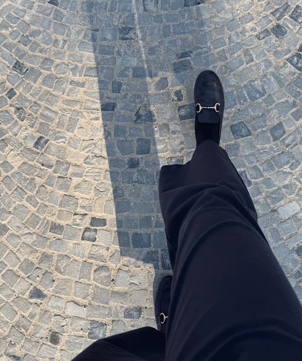 In der Sandsteinvilla N° 2 - Die Auffahrt. Über innere Bewegung und äußere Handlung