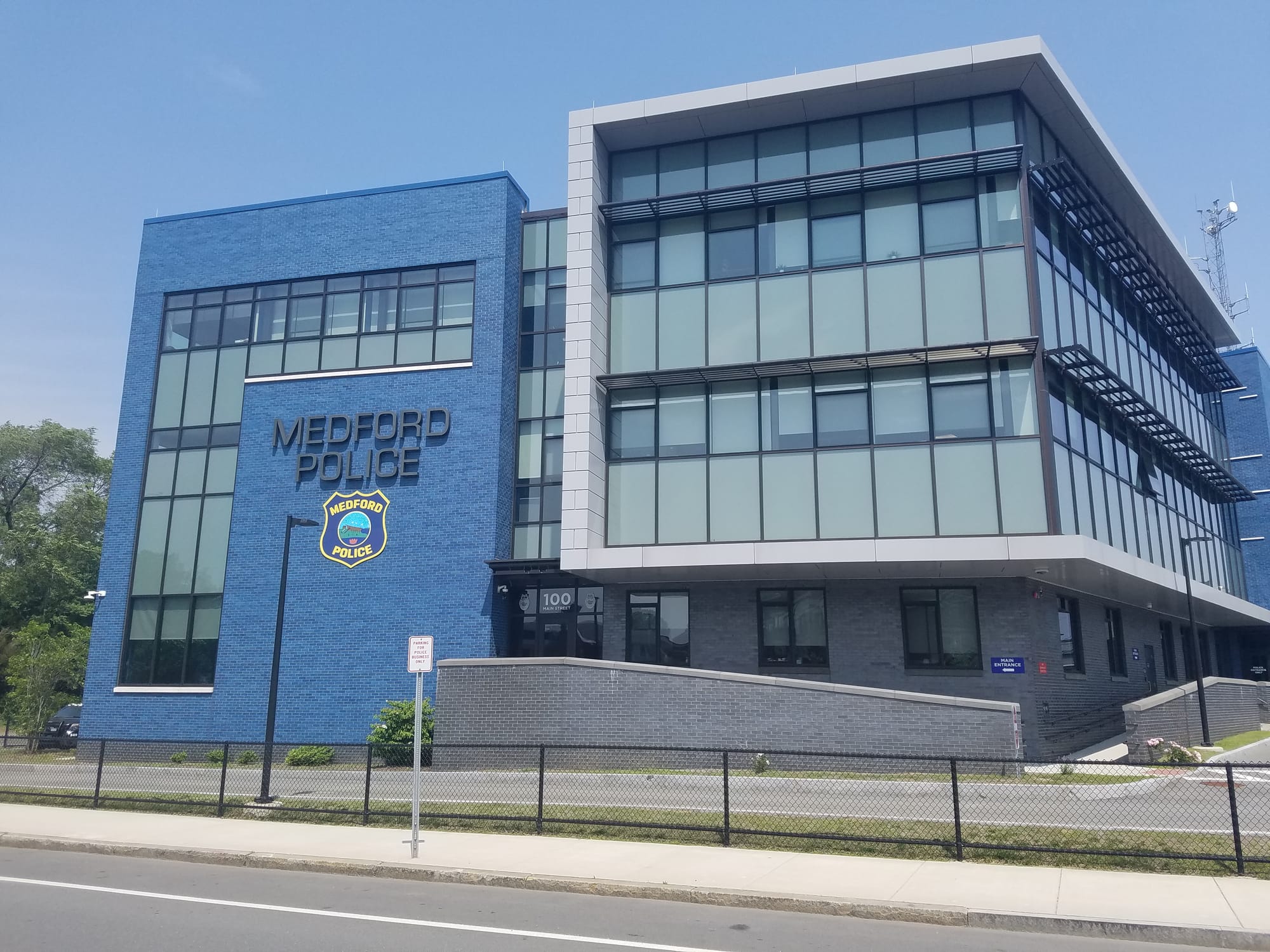 Medford Police arrest Methuen man in connection with tire thefts