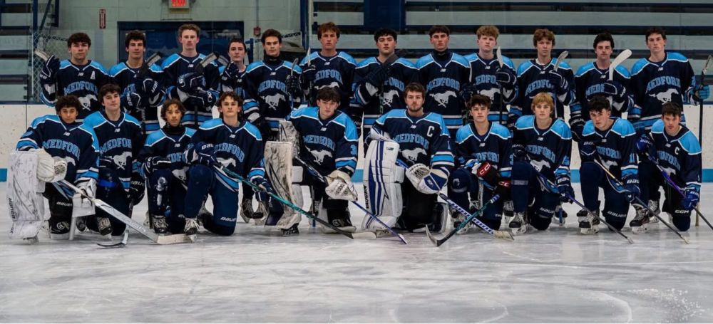 Medford High boys hockey team opens D1 Tourney Tuesday post image
