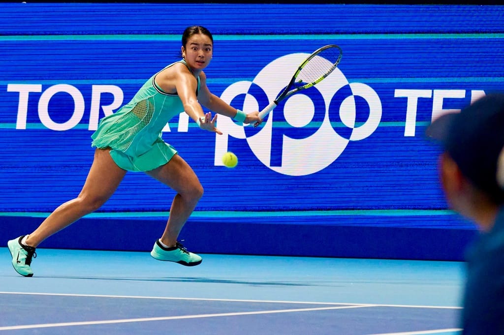 Alex Eala Wins Tokyo Debut as Filipino Fans Show Support