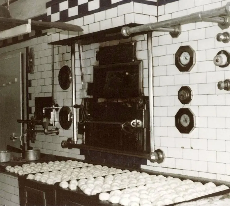 The oven at Tuyttens Bakery in Esen near Diksmuide - © Photo by Joriba Bakery