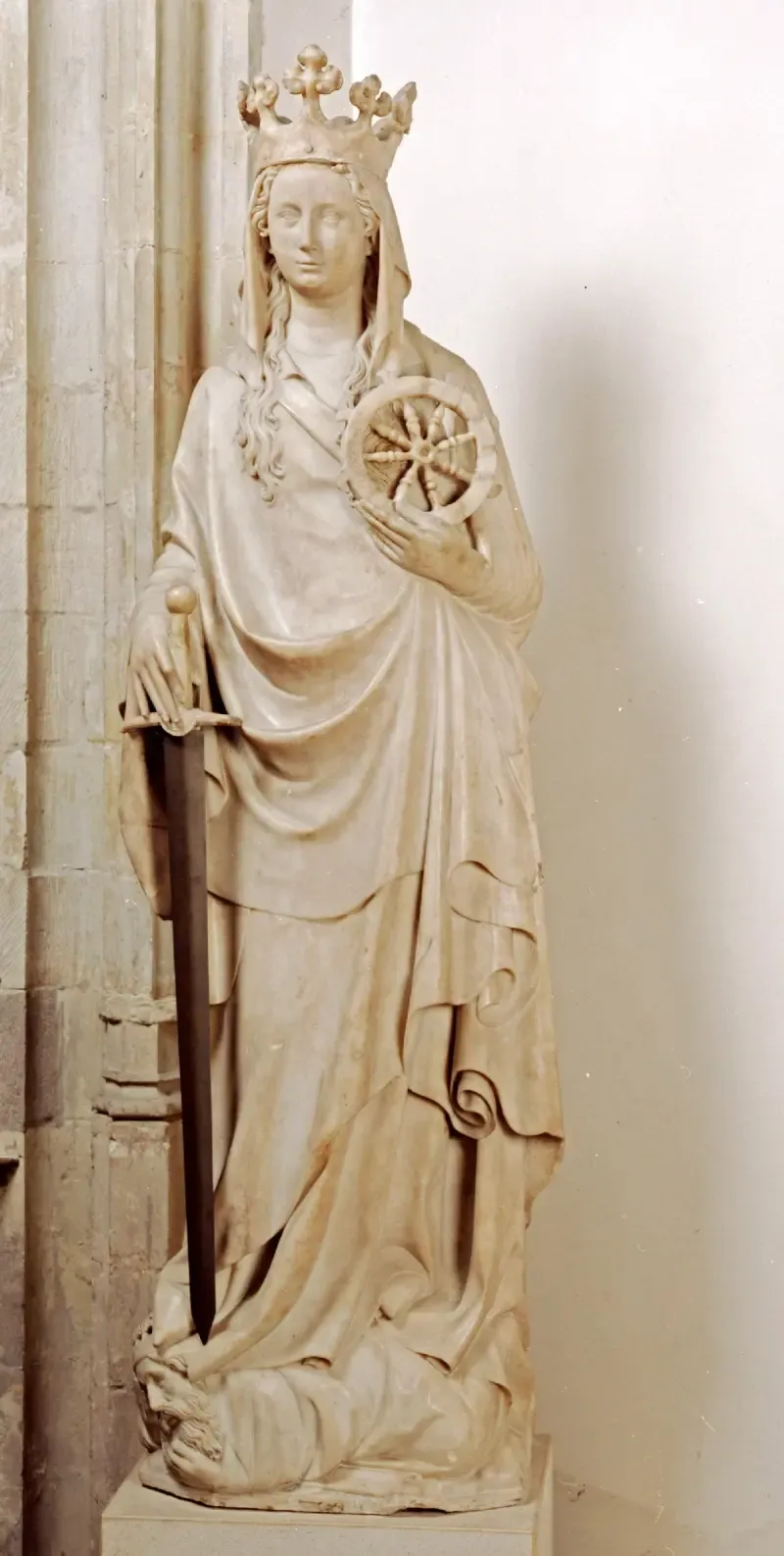 Saint Catherine, a sculpture by André Beauneveu in the Graven Chapel - © KIK-IRPA, Brussels - kikirpa.be