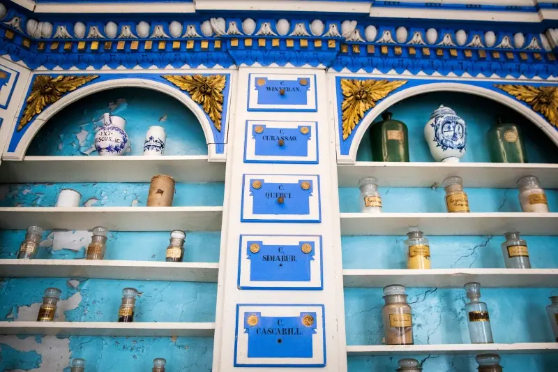 Apotheek van de Augustinessen in Geel - Museum Gasthuisapotheek, Diest