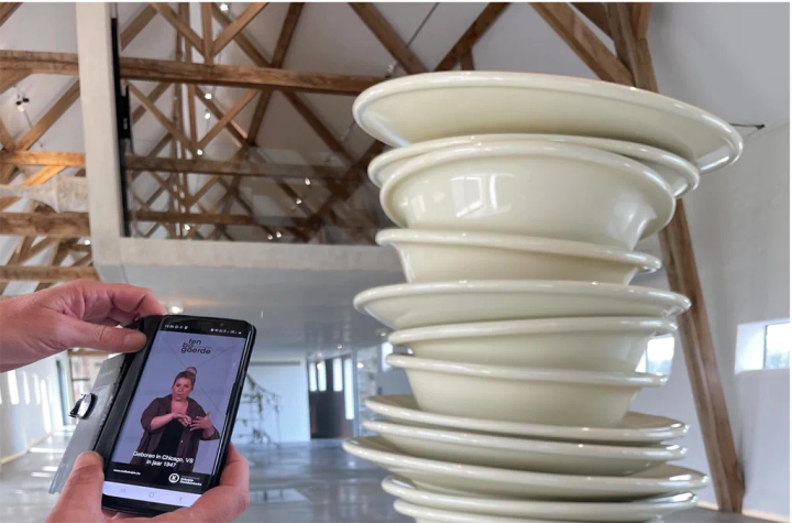 Flämische Gebärdensprache & zeitgenössische Kunst in Koksijde: eine lang erwartete Begegnung