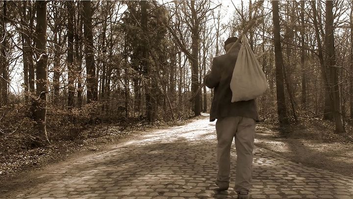 Hop on your bike with hedge trimmer Rein