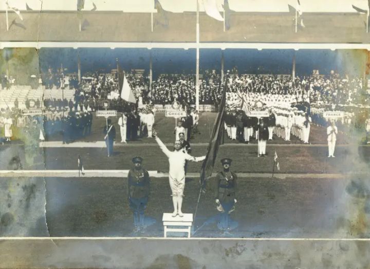 Athlete Victor Boin takes the Olympic oath in Antwerp, 1920 - Sportimonium, Hofstade-Zemst - © erfgoedplus.be