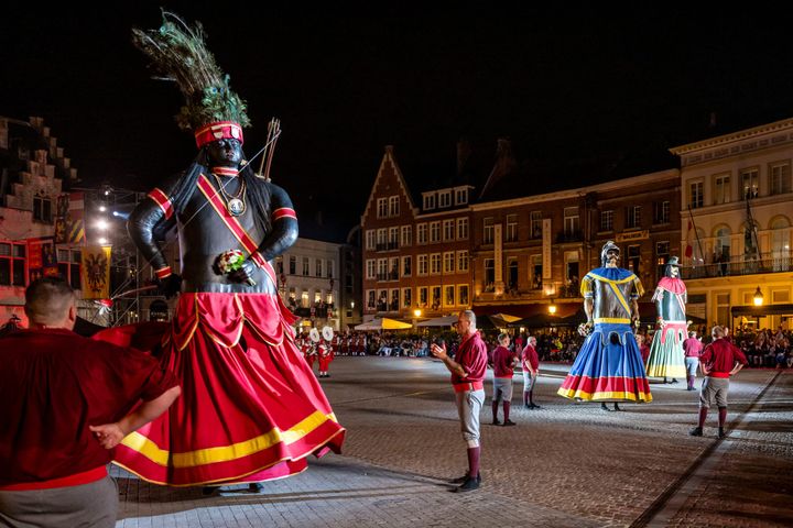The City Giants Indian, Mars, and Goliath during Katuit, 2023 - Tourism Dendermonde - toerismedendermonde.be, photo by Geert De Rycke