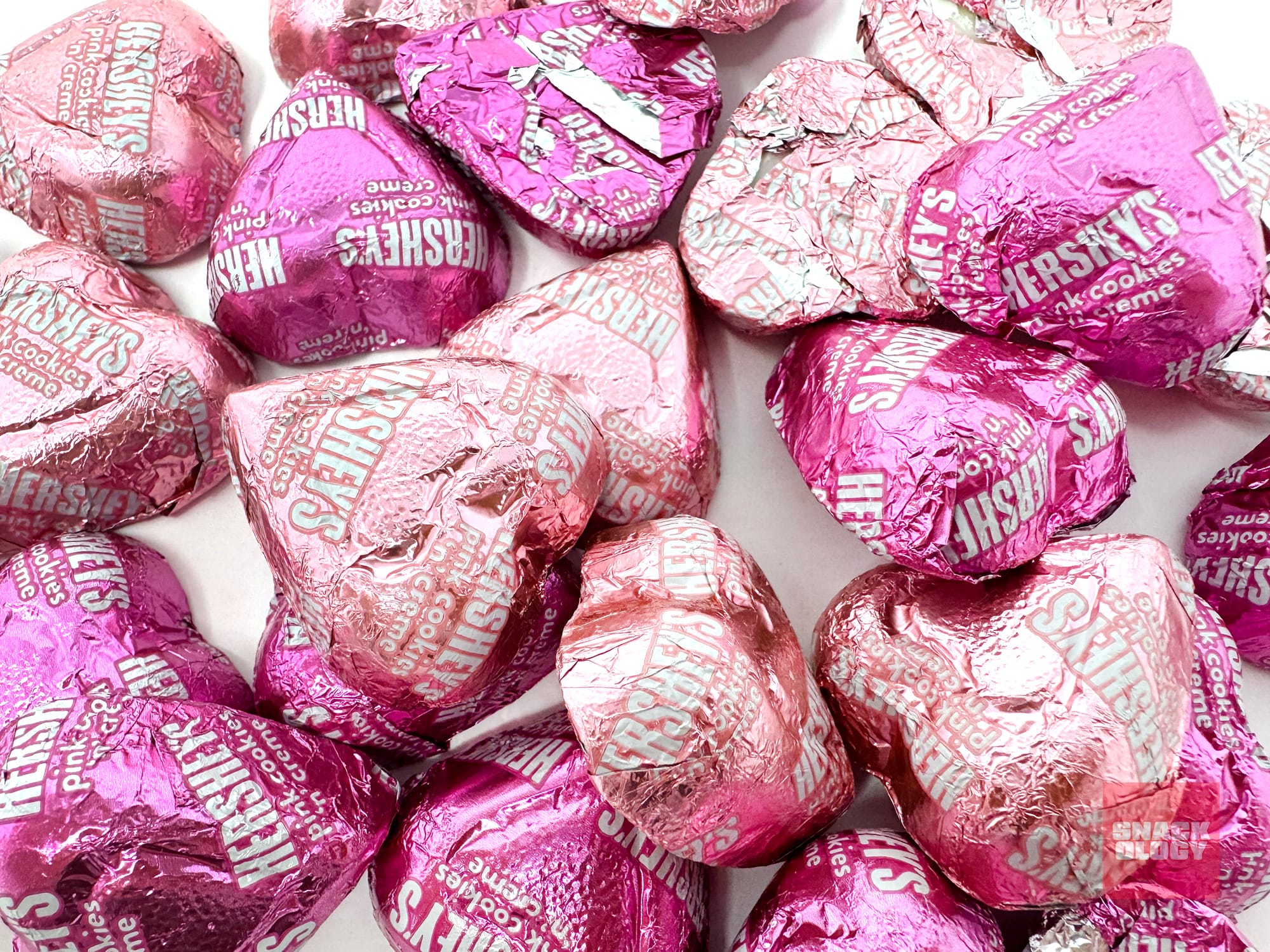 Hershey’s Cookies ‘n’ Creme Pink Hearts