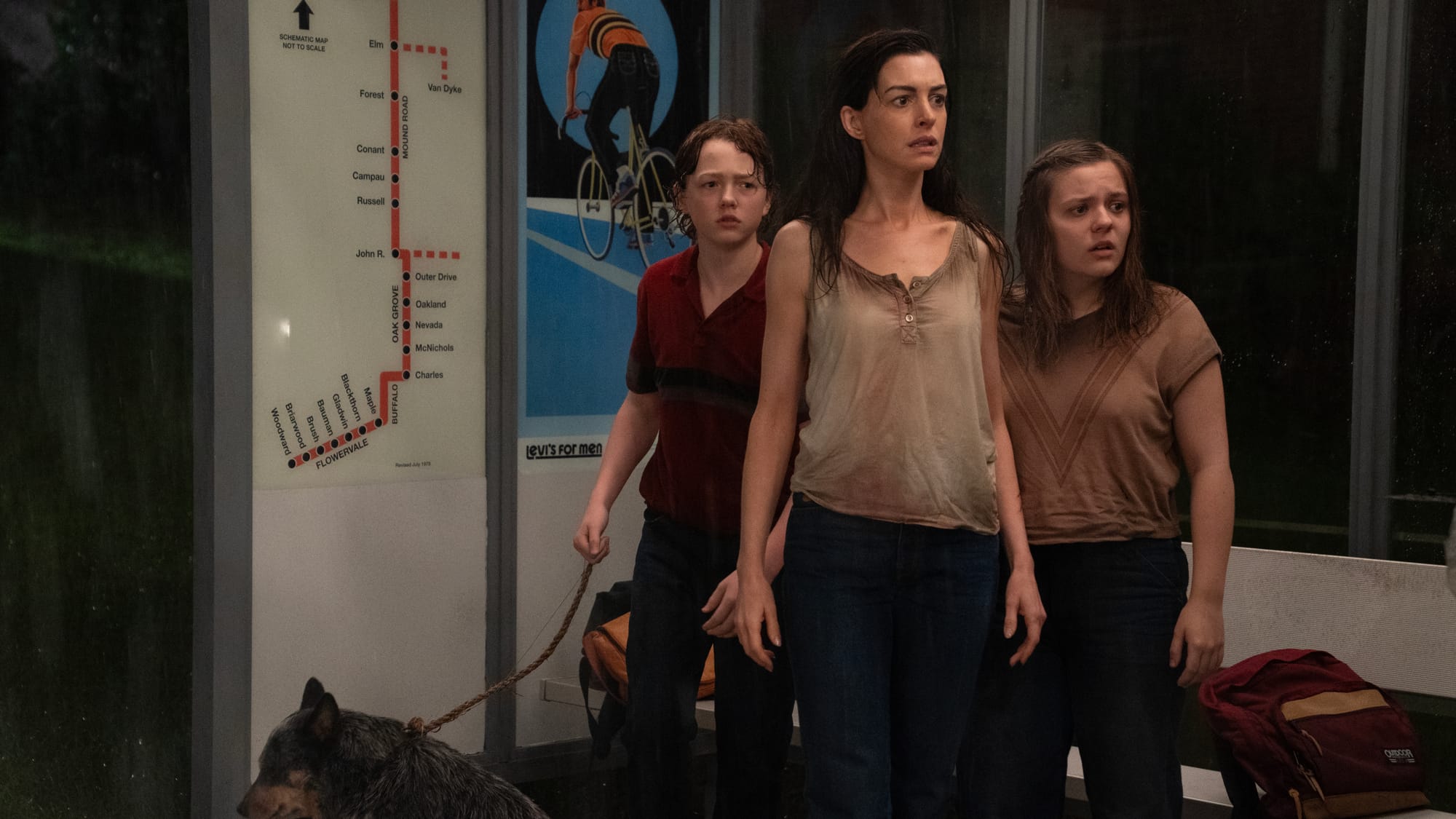 Christian Convery, Anne Hathaway and Maisy Stella in The End of Oak Street