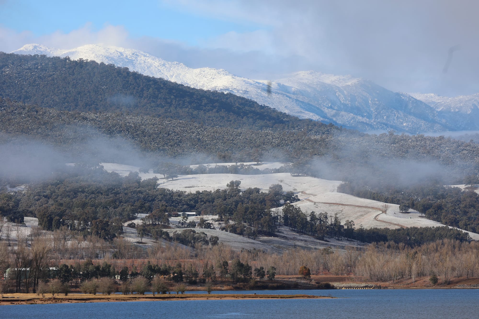 Heavy snowfalls have caused the closure of the Alpine Way