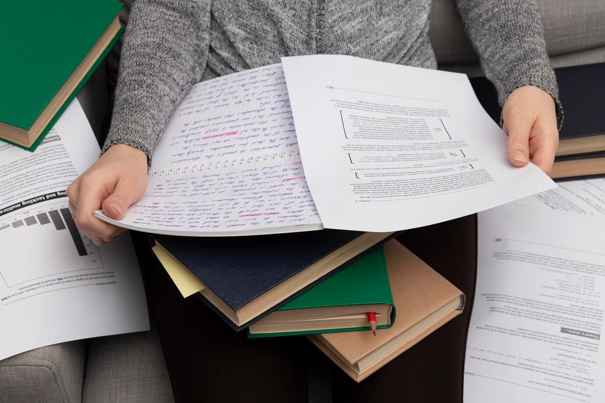 Understanding the Literature Review in Scientific Research