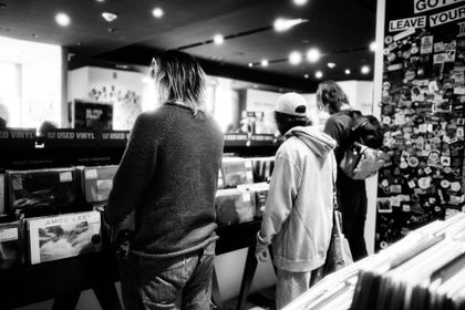 Shoplifting with Geese