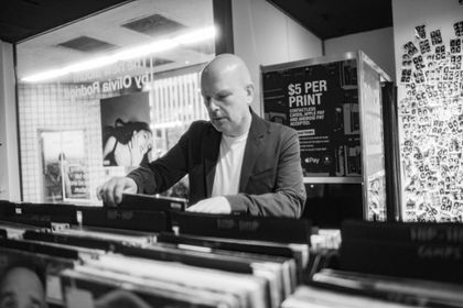 Shoplifting with Philip Selway