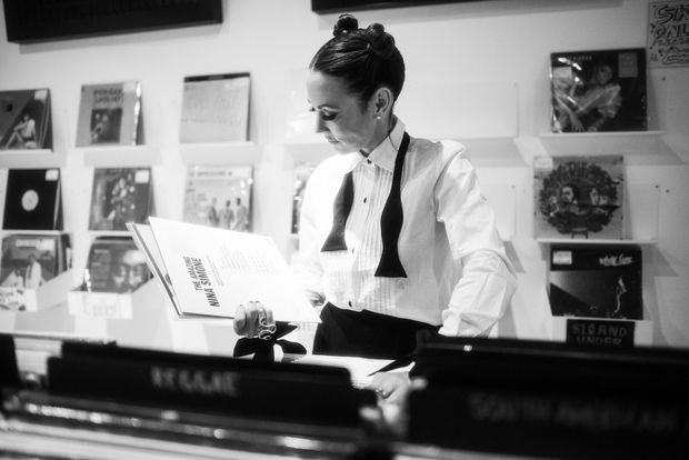 Shoplifting with Amanda Shires