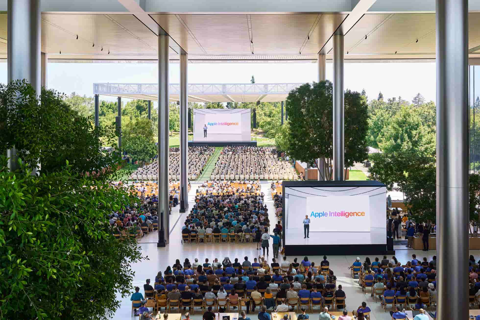 Entwickler:innen aus der ganzen Welt sind in den Apple Park für die WWDC24 angereist.
