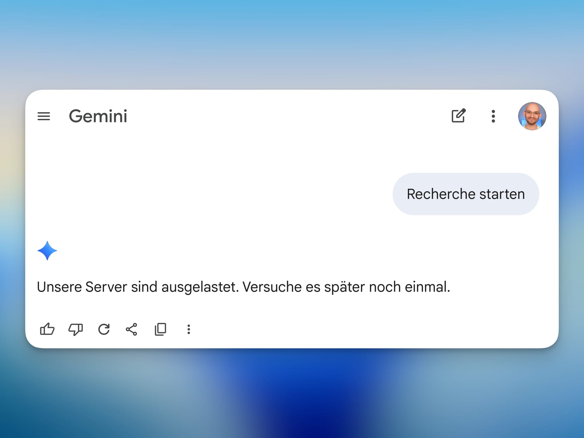 Screenshot zeigt Google Gemini Fehlermeldung: „Unsere Server sind ausgelastet.“ Belegt Kapazitätsengpässe bei KI-Tools.