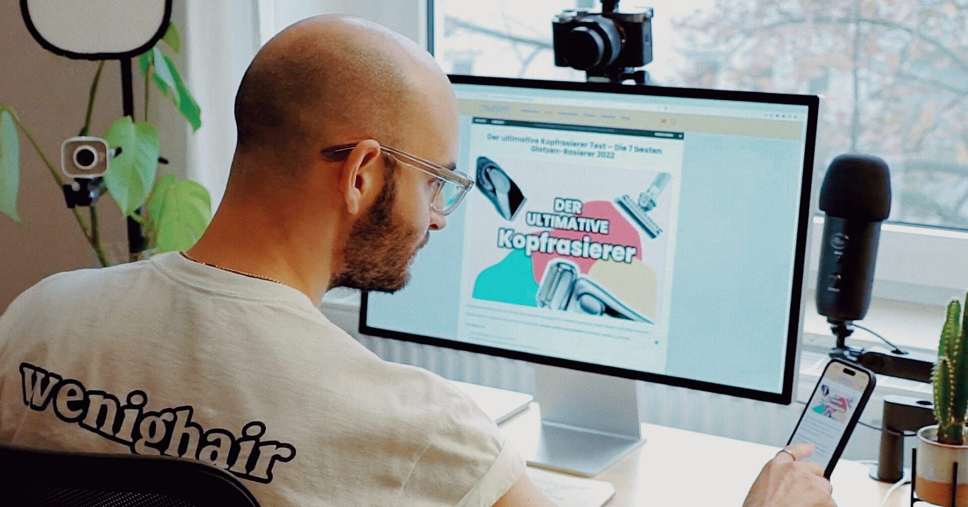 Der Gründer von wenighair nutzt KI, um seinen Denkprozess für einen "Kopfrasierer Test"-Artikel fundamental zu verändern.