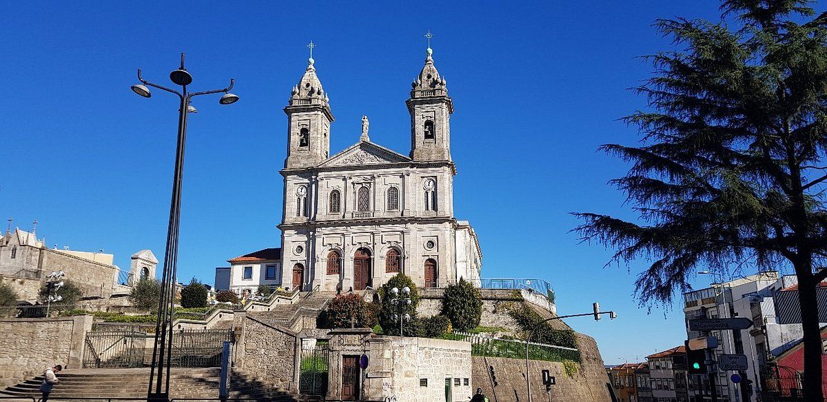 Facciata principale della chiesa parrocchiale di Nosso Senhor do Bonfim