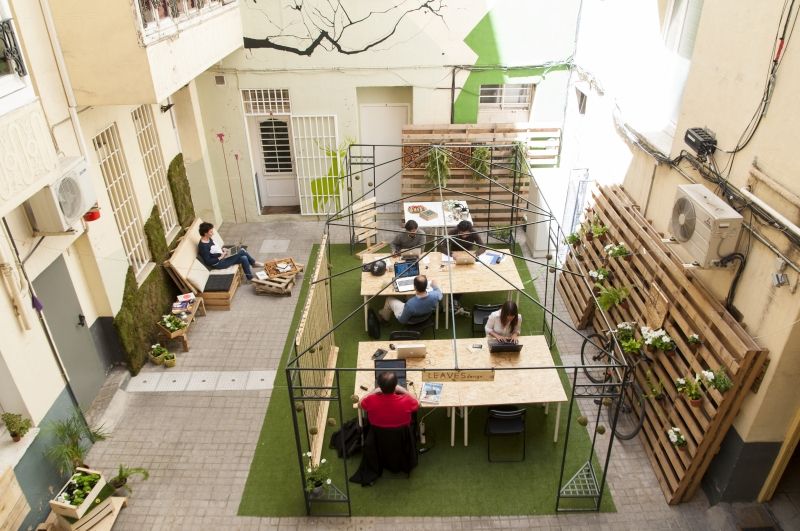 Une partie de l'espace de coworking The Shed Co vue d'en haut