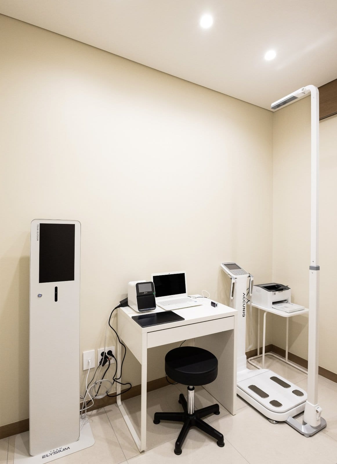 Body composition and posture analysis equipment at Baha Korean Medicine Clinic
