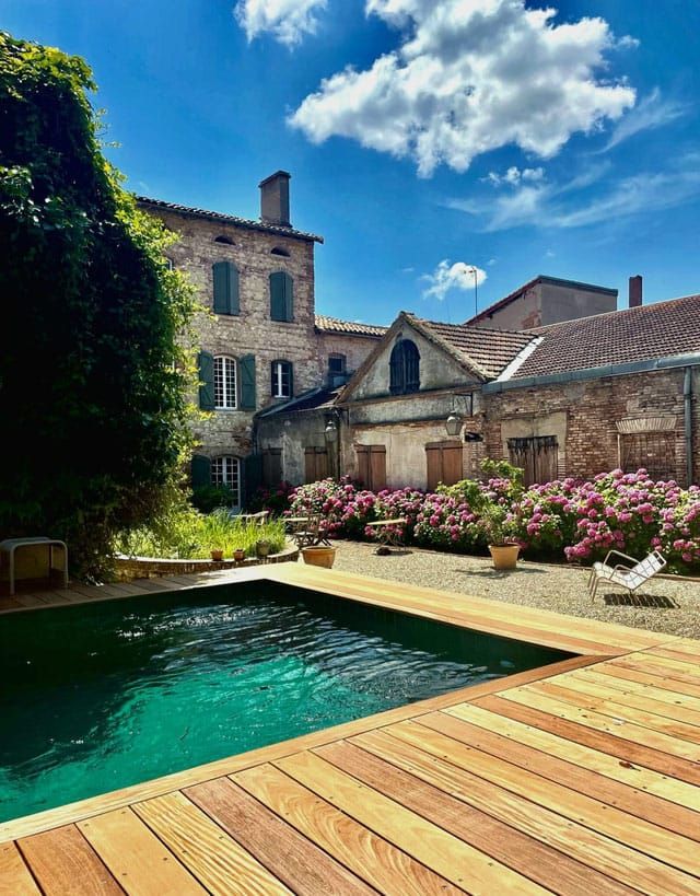 Tuscany in Occitanie, In the Heart of Gaillac, House for 12, With Large Backyard and Pool